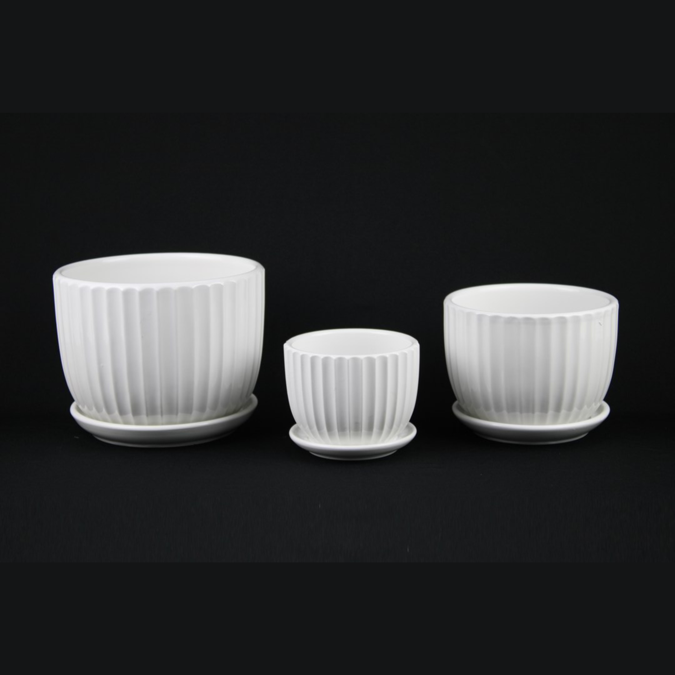 3-Piece White Ceramic Fluted Planter Pot Set