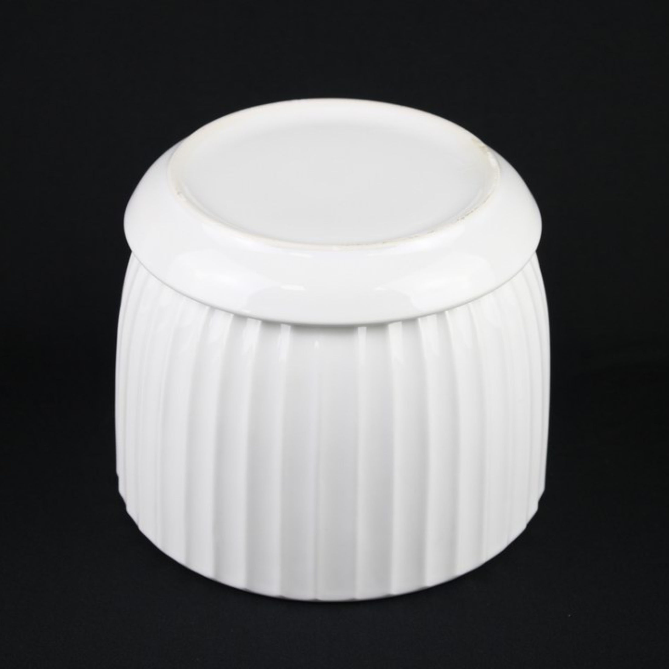 3-Piece White Ceramic Fluted Planter Pot Set
